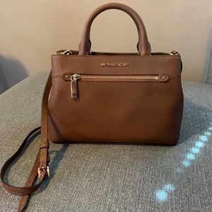 Michael Kors Crossbody/Satchel Bag.